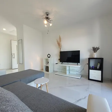 Carla Apartman Omišalj